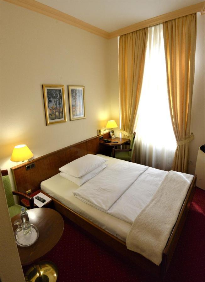 Hotel Am Kochbrunnen Wiesbaden Eksteriør bilde