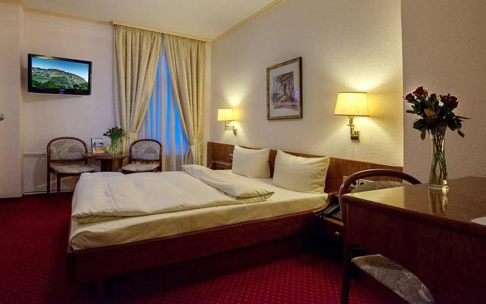 Hotel Am Kochbrunnen Wiesbaden Eksteriør bilde