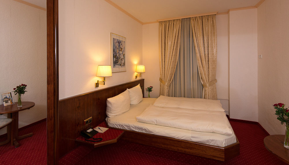 Hotel Am Kochbrunnen Wiesbaden Eksteriør bilde